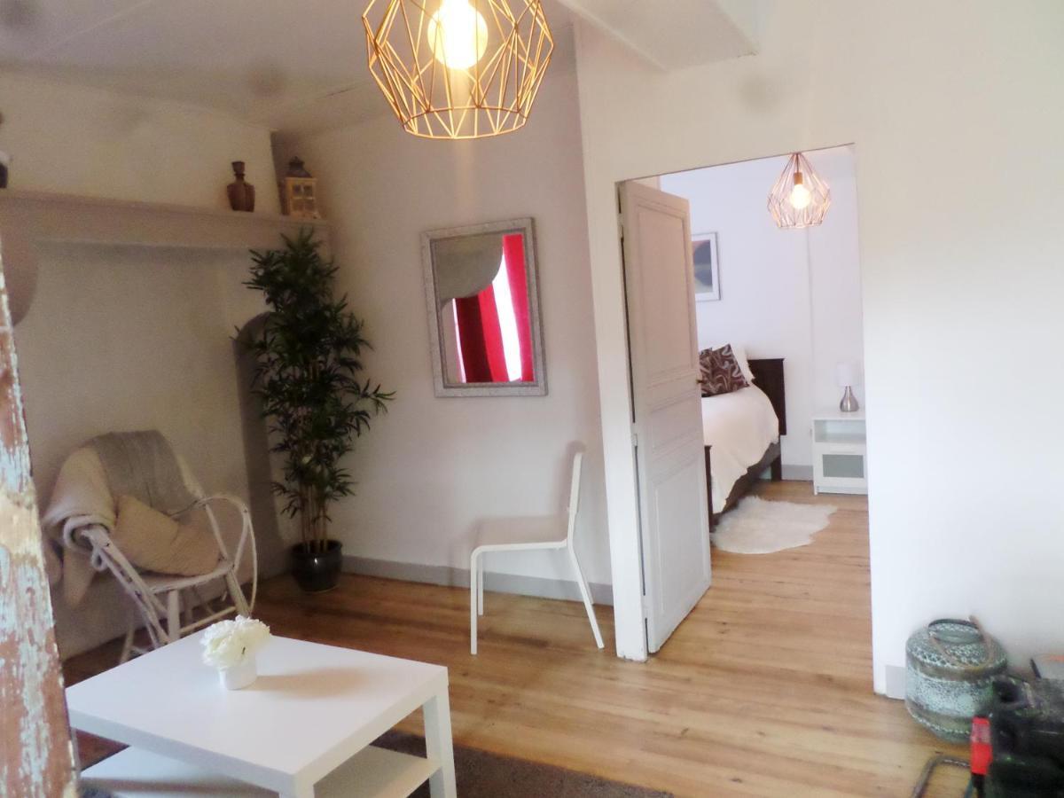 Les Marronniers Bed & Breakfast La Chapelle-sous-Brancion Exterior photo